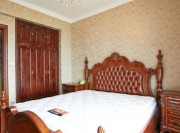 圣誕美式風110平米三居室臥室背景墻裝修效果圖