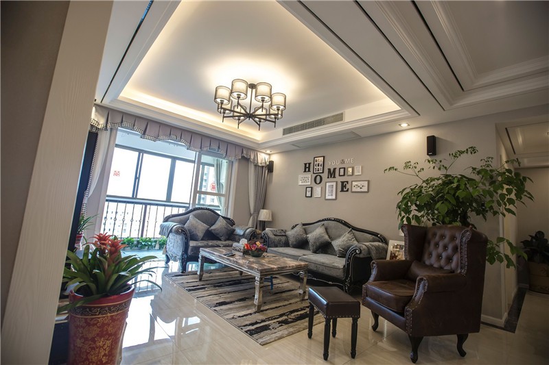 簡潔深沉的歐式風(fēng)格三居室裝修效果圖 簡潔深沉的歐式風(fēng)格三居室裝修效果圖