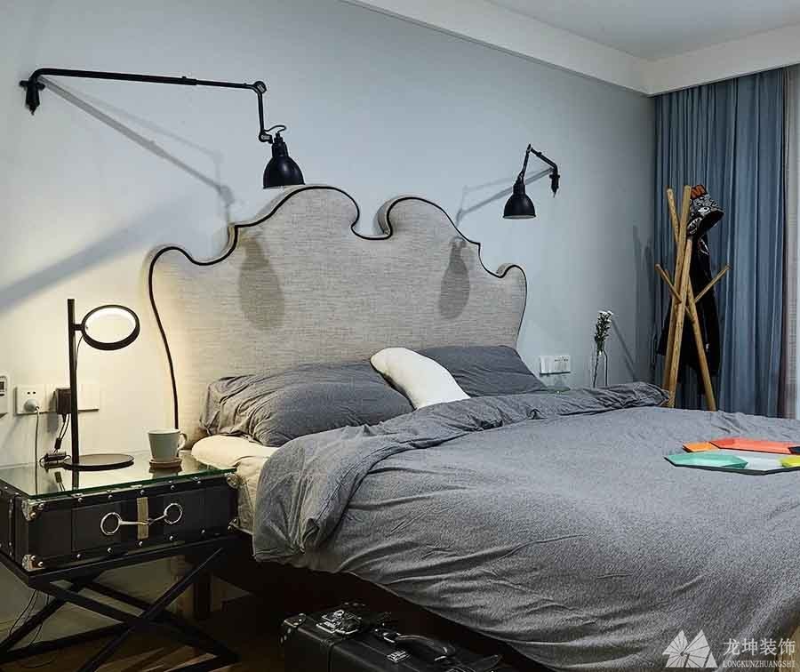 精致品位現代90平米二居室臥室背景墻裝修效果圖