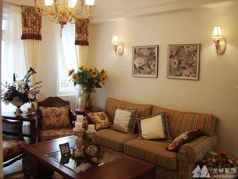 復古素雅歐式風格80平米二居室裝修效果圖