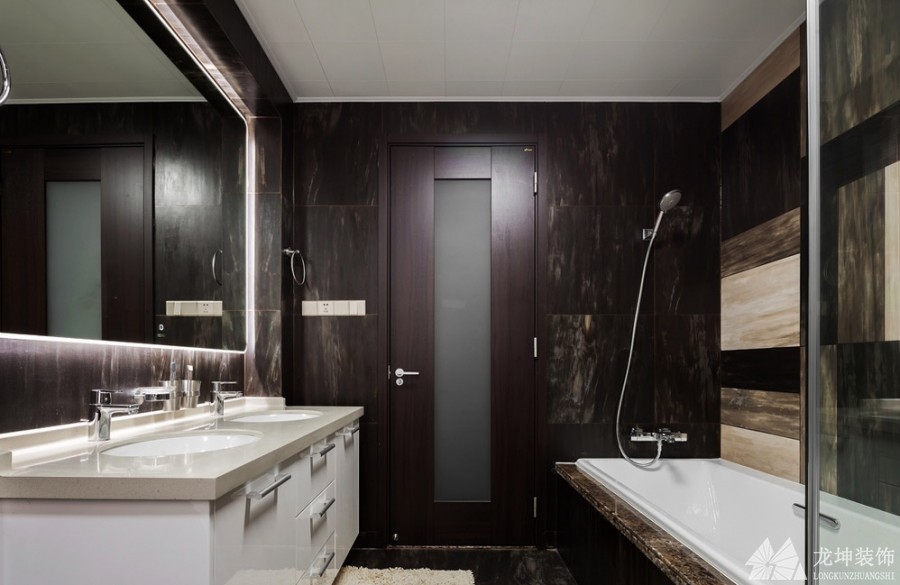 張揚簡致歐式風格100平米三居室衛(wèi)生間浴室柜裝修效果圖