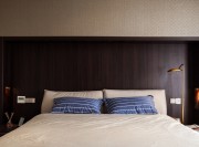 張揚簡致歐式風格100平米三居室臥室背景墻裝修效果圖