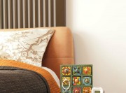 原木色中式風格70平米一居室臥室背景墻裝修效果圖