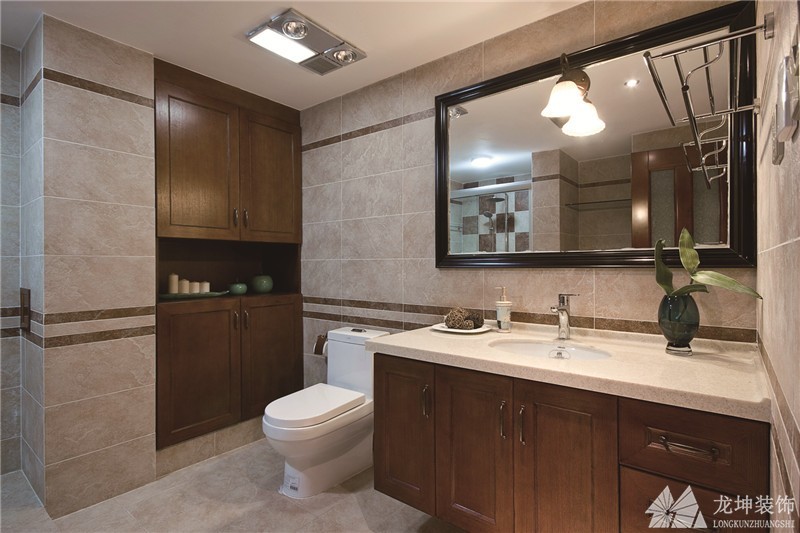 中式古典混搭100平米二居室衛生間浴室柜裝修效果圖