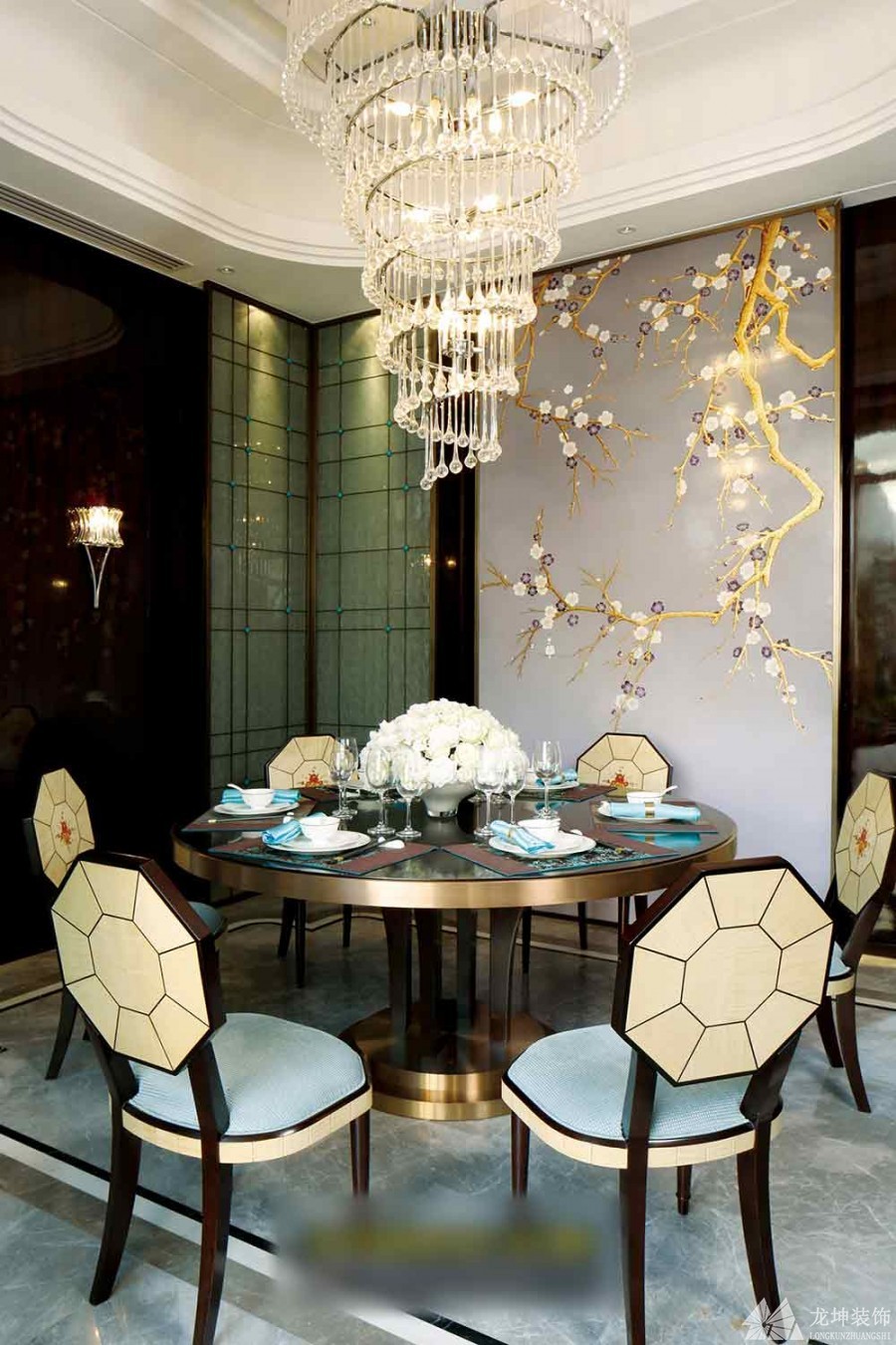 優雅大氣中式風格300平米別墅餐廳吊頂裝修效果圖