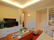 暖黃溫馨田園風(fēng)格90平米二居室客廳電視背景墻裝修效果圖