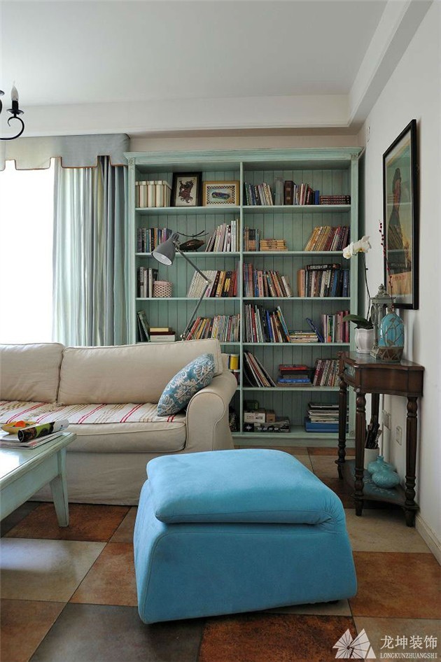 溫馨精致地中海風格50平米三居室書房背景墻裝修效果圖