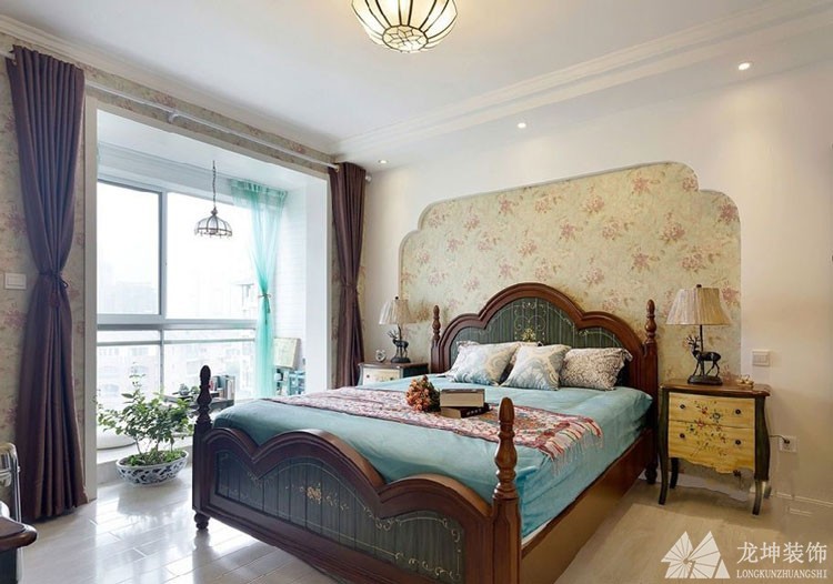 藍白復古地中海風格130平米三居室臥室背景墻裝修效果圖