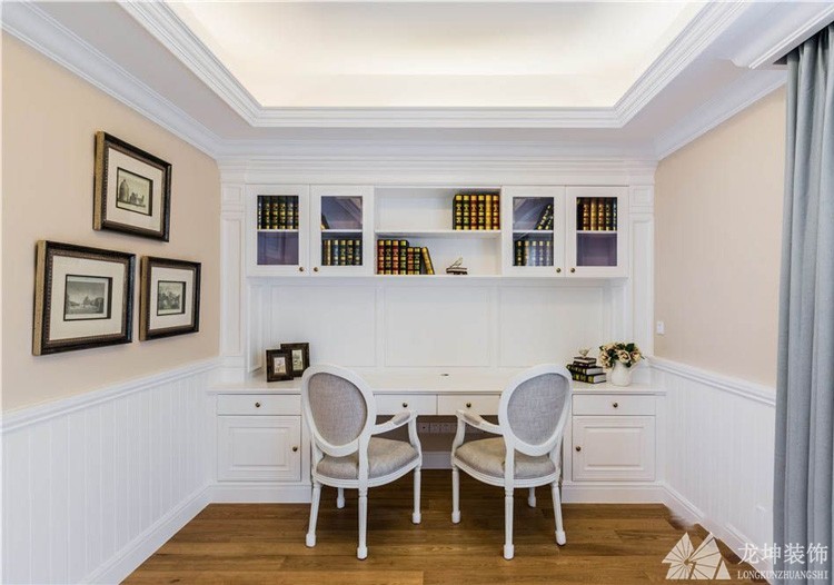 清新現代簡約風格110平米三居室書房背景墻裝修效果圖