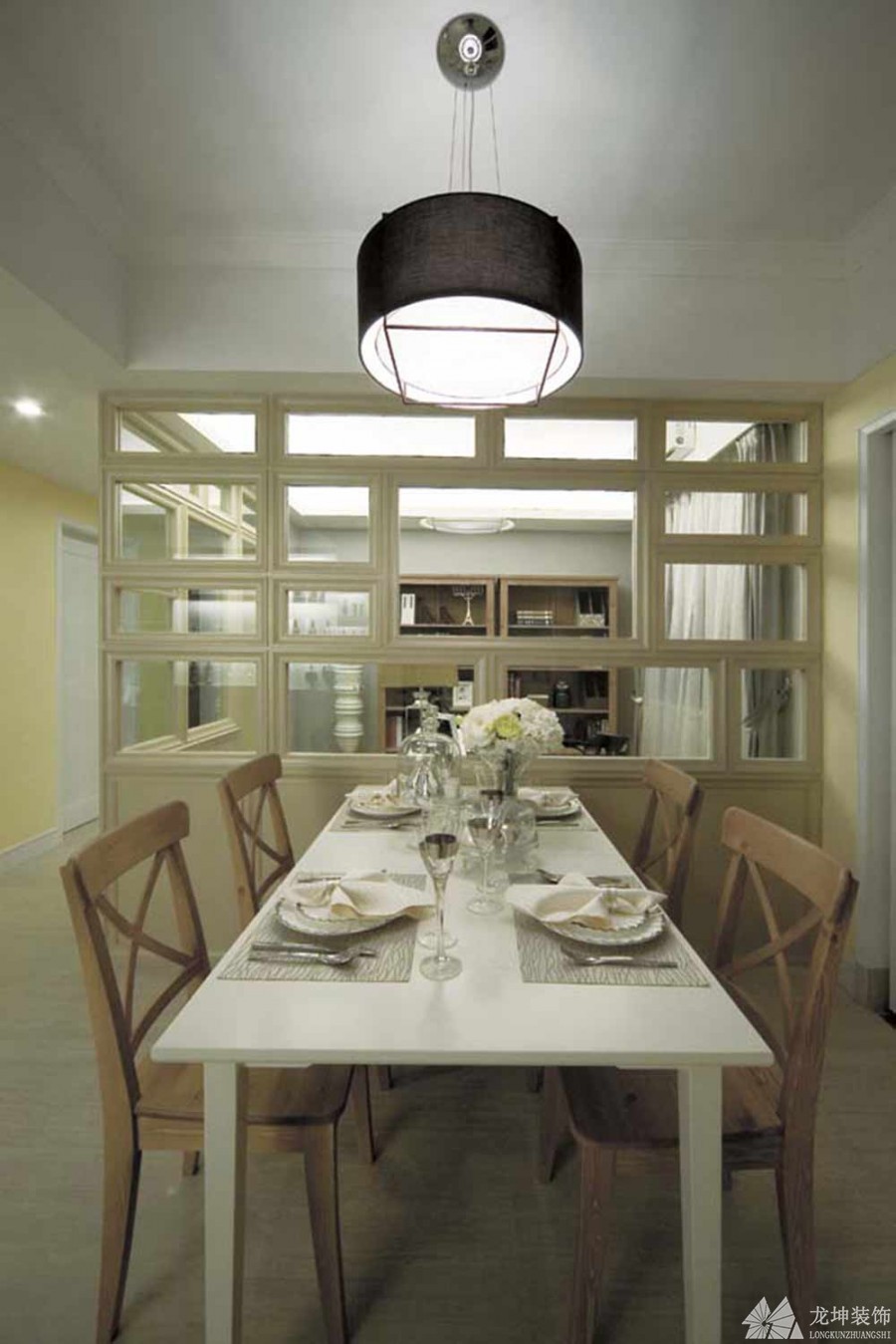 清淡時尚美式風(fēng)格120平米三居室餐廳吊頂裝修效果圖