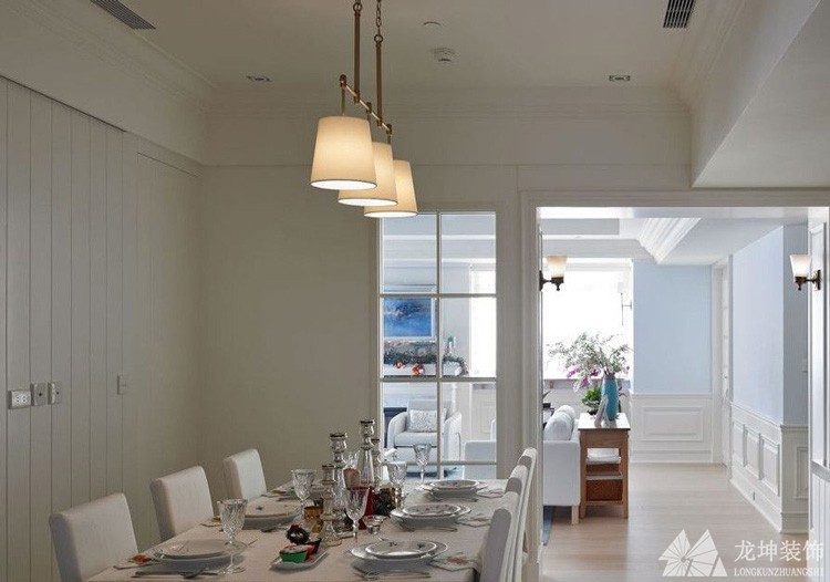 清新現代簡約風格110平米三居室餐廳吊頂裝修效果圖