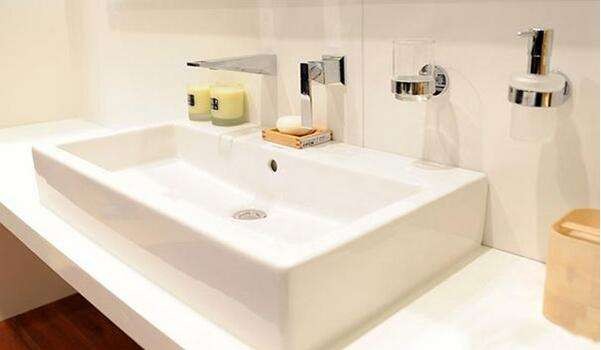 裝修時為什么要選擇臺上盆衛浴柜