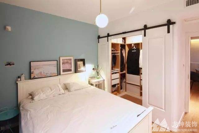 小臥室也能擠出衣帽間 小臥室也能擠出衣帽間